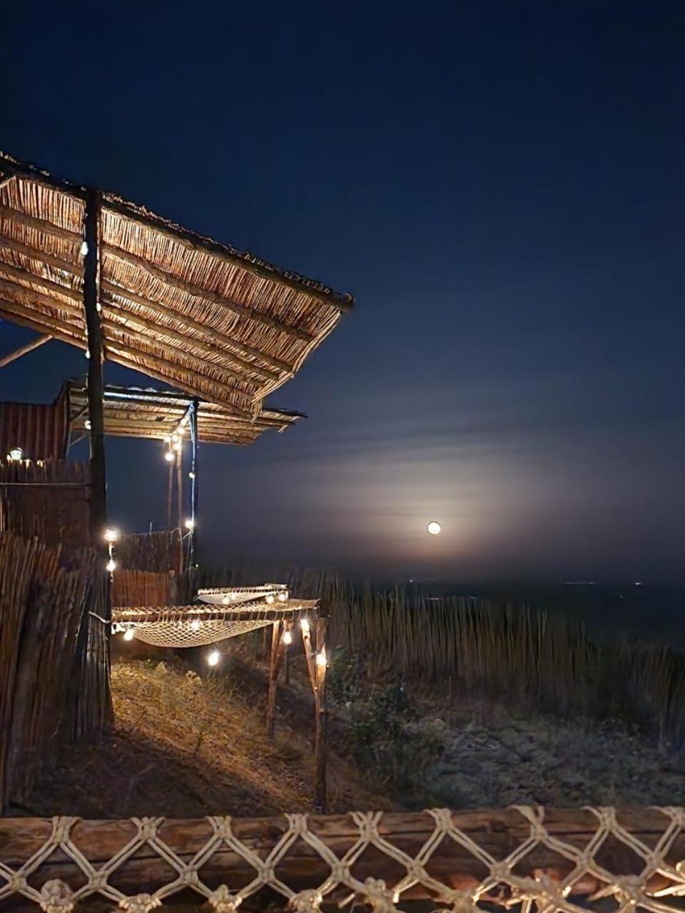 Ghar El Melh Outdoors 호텔 Ra's al Jabal 외부 사진